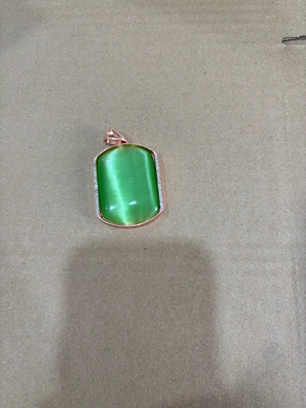 A051和田玉吊坠一块