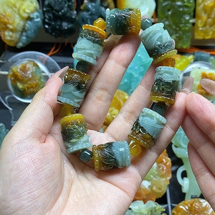 张***姐蛇纹石玉未镶嵌手串