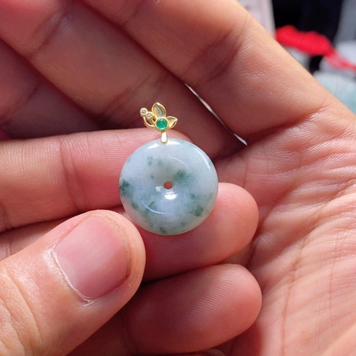 颈饰未镶嵌翡翠缅甸翡翠A货飘花平安扣