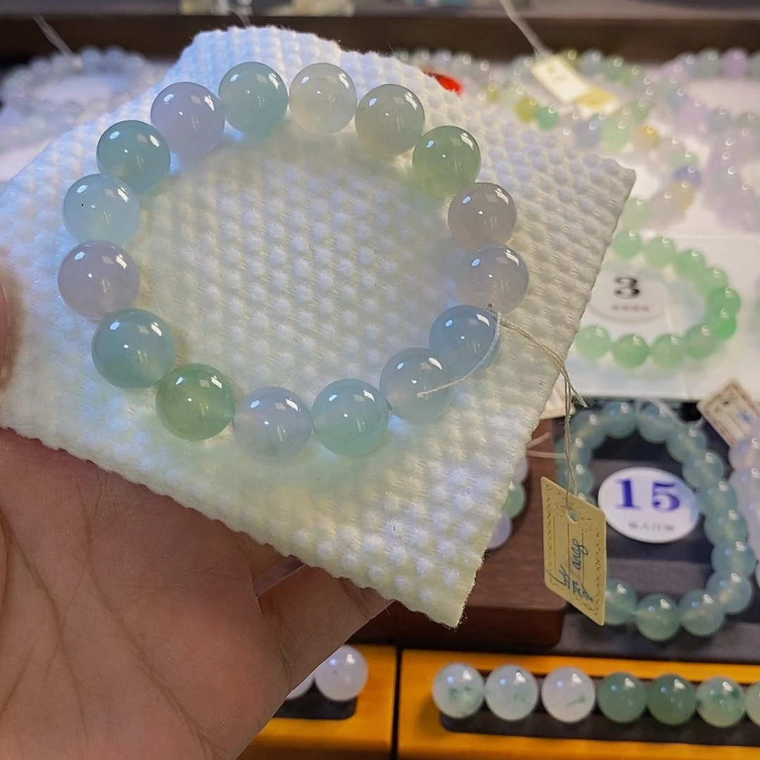 定制翡翠未镶嵌翡翠.