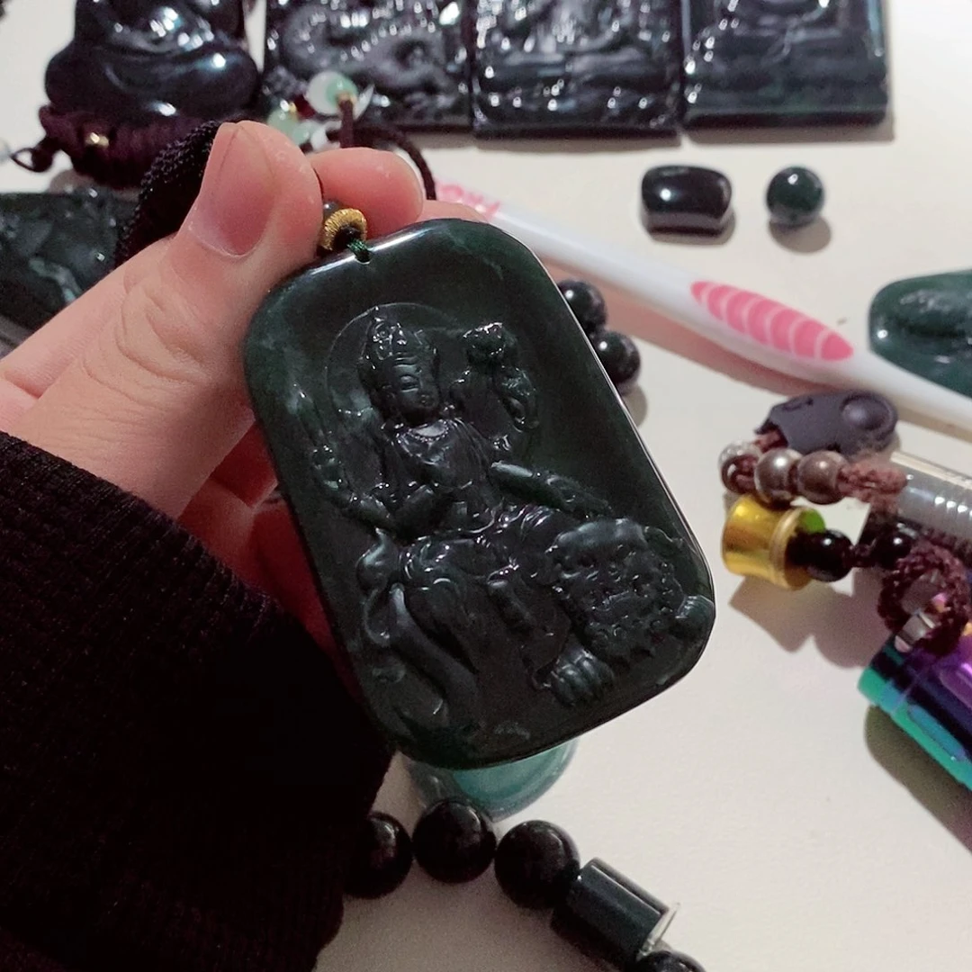 翡翠颈饰未镶嵌翡翠a