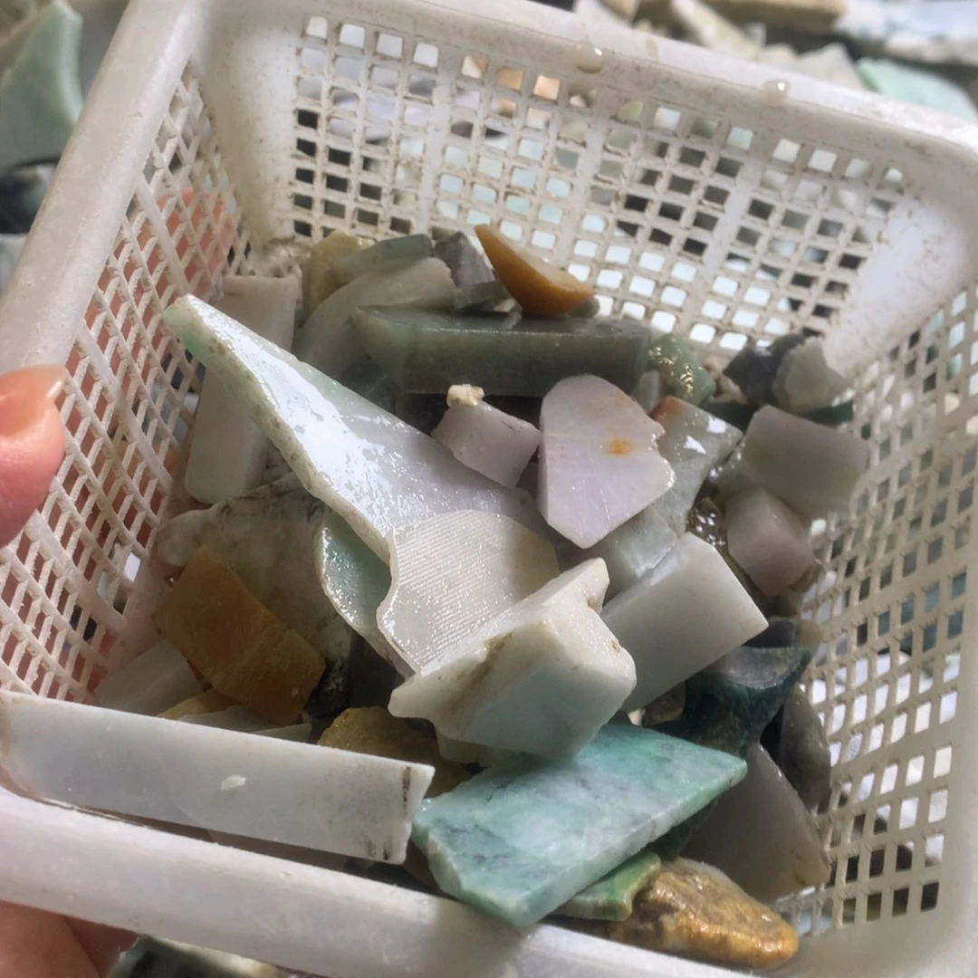 翡翠颈饰未镶嵌缅甸翡翠