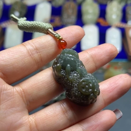 和田玉未镶嵌挂件