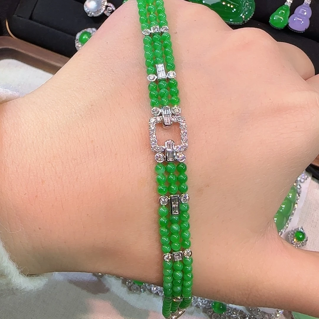 翡翠18K金镶嵌耳饰
