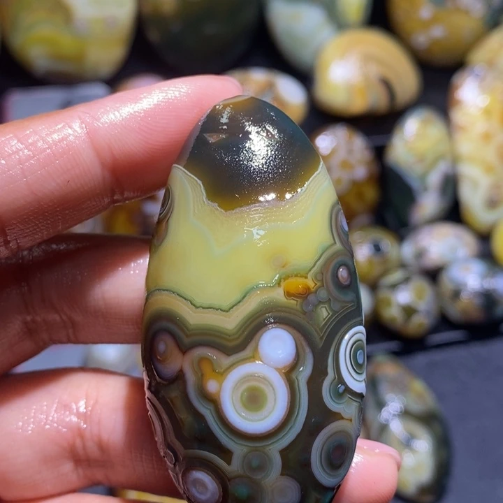 玛瑙/玉髓未镶嵌珠宝半成品48