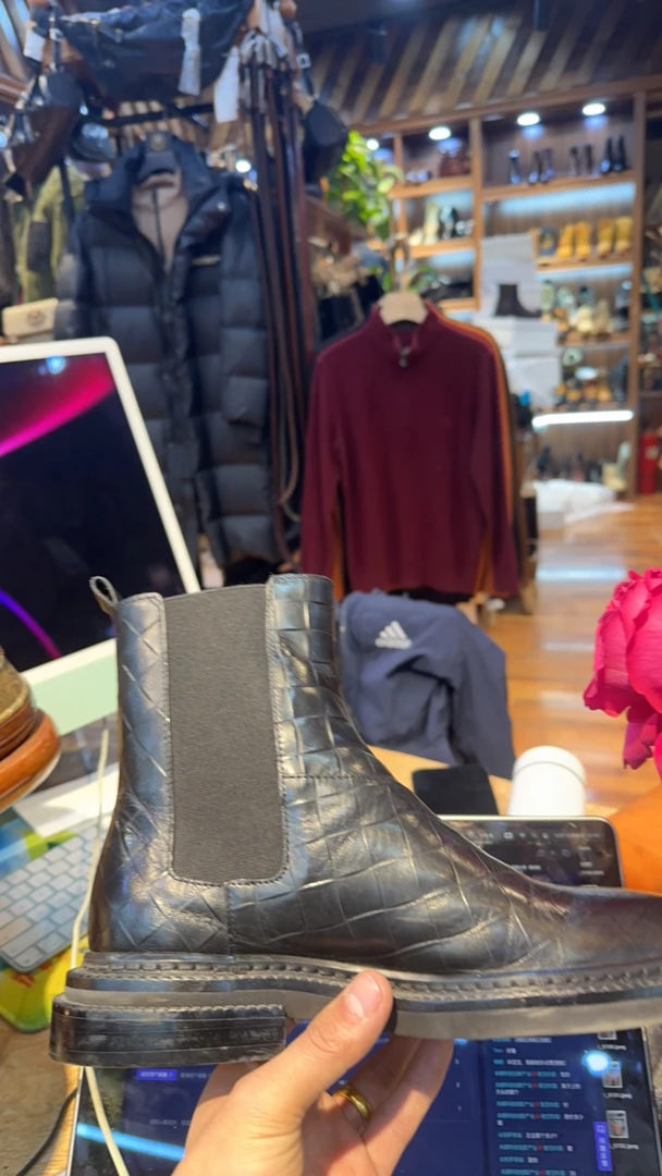 1111 女士平底中长靴子