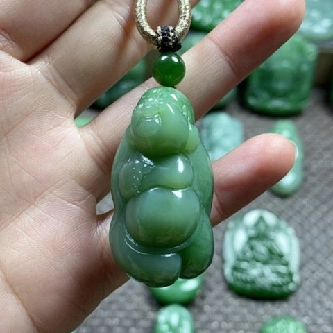 【闪购商品】颈饰未镶嵌和田玉