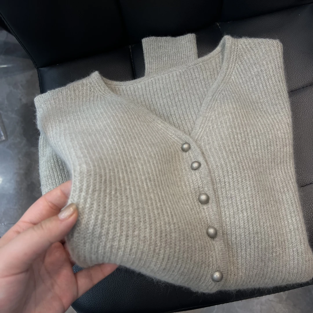 /豆绿开衫高级感百搭显瘦V领针织开衫女美拉德穿搭毛衣外套93023