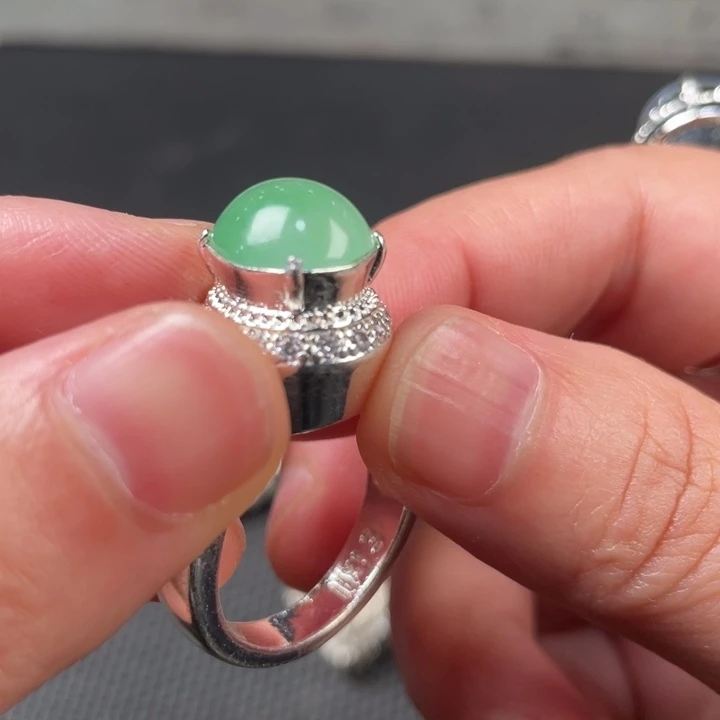 翡翠未镶嵌颈饰缅甸天然翡翠