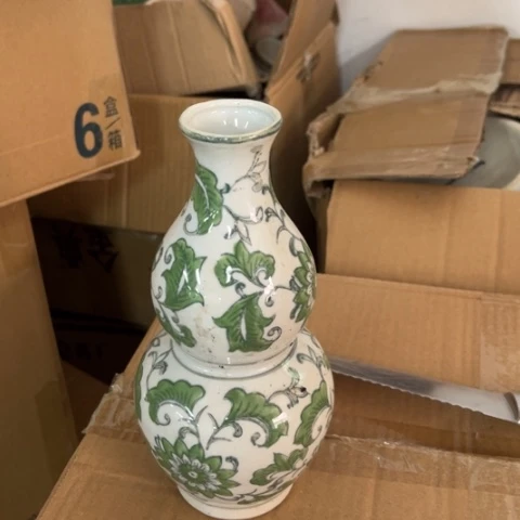 瓷片瓷片瑕疵不退不换，介意不拍