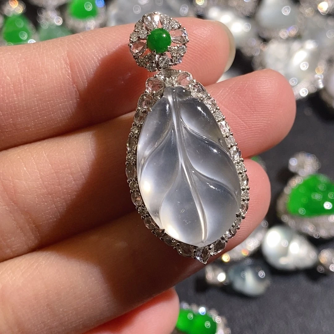 翡翠颈饰18K金镶嵌天然缅甸A货翡翠