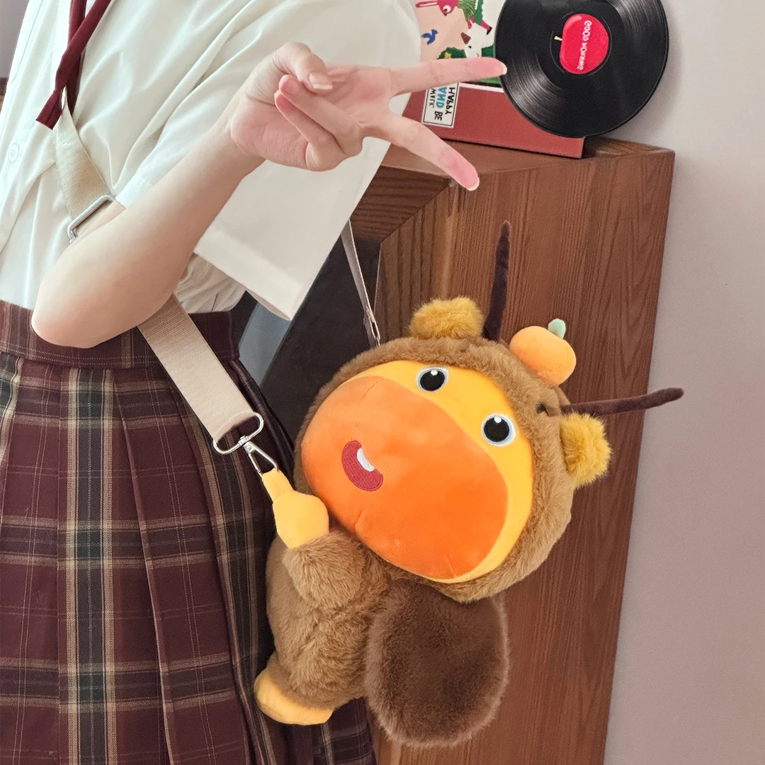 正版水豚噜噜玩偶斜挎包背包女生双肩包毛绒玩具公仔娃娃生日礼物