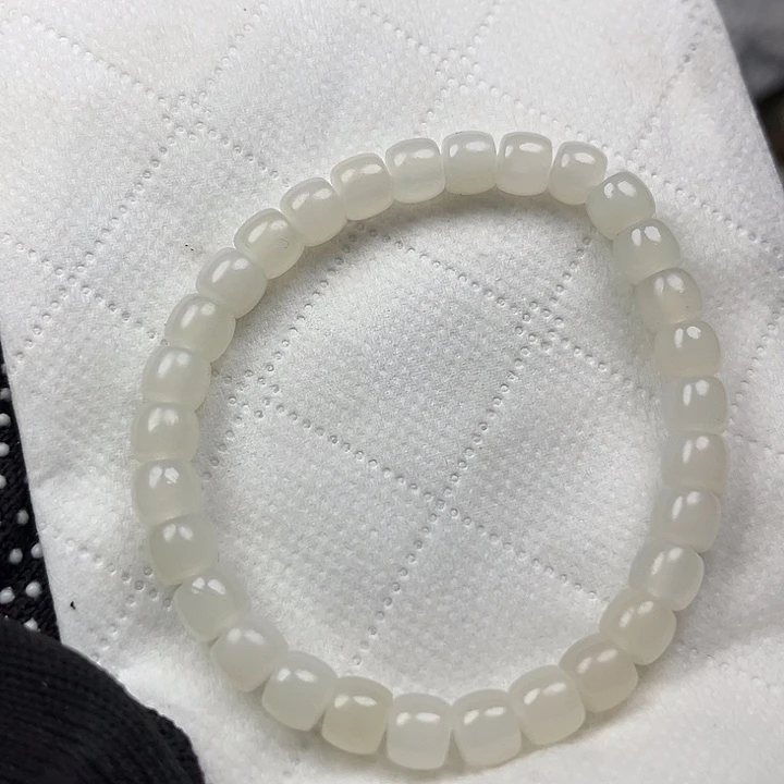 未镶嵌和田玉（糖玉）珠宝奇石