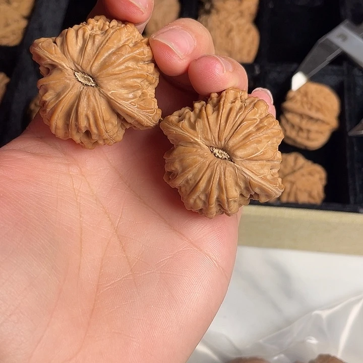 钱***锦吊坠文玩核桃文玩核桃磨盘福利