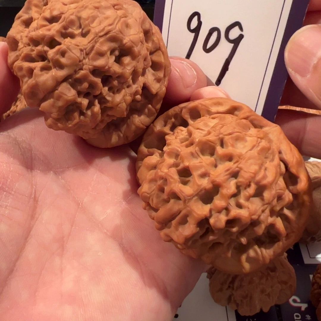 文玩核桃把件全品龙鼎55尺寸909号