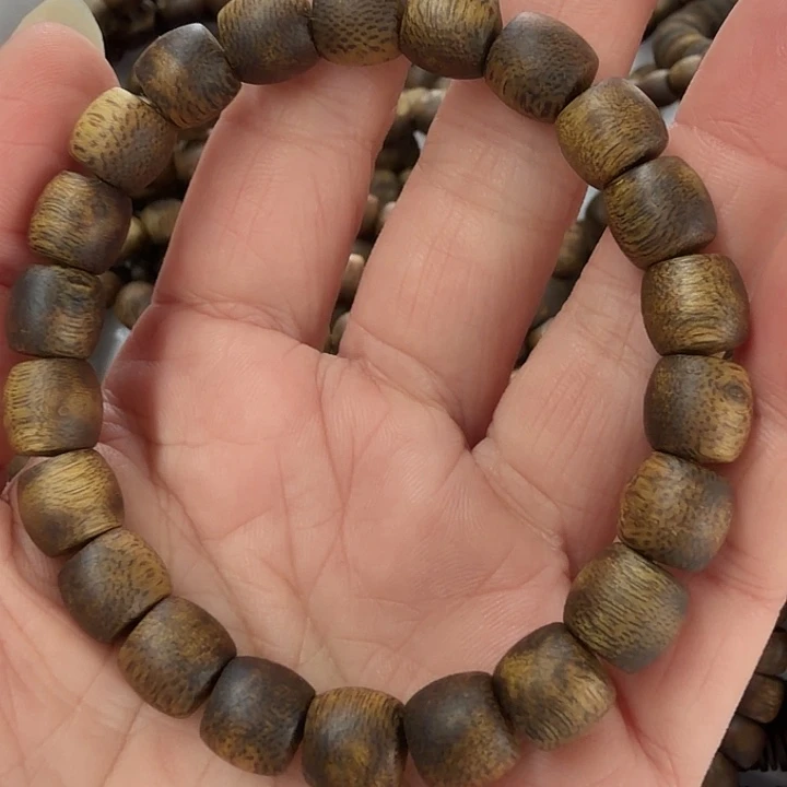 沉香沉香碎屑张勺子古珠卡9，7克