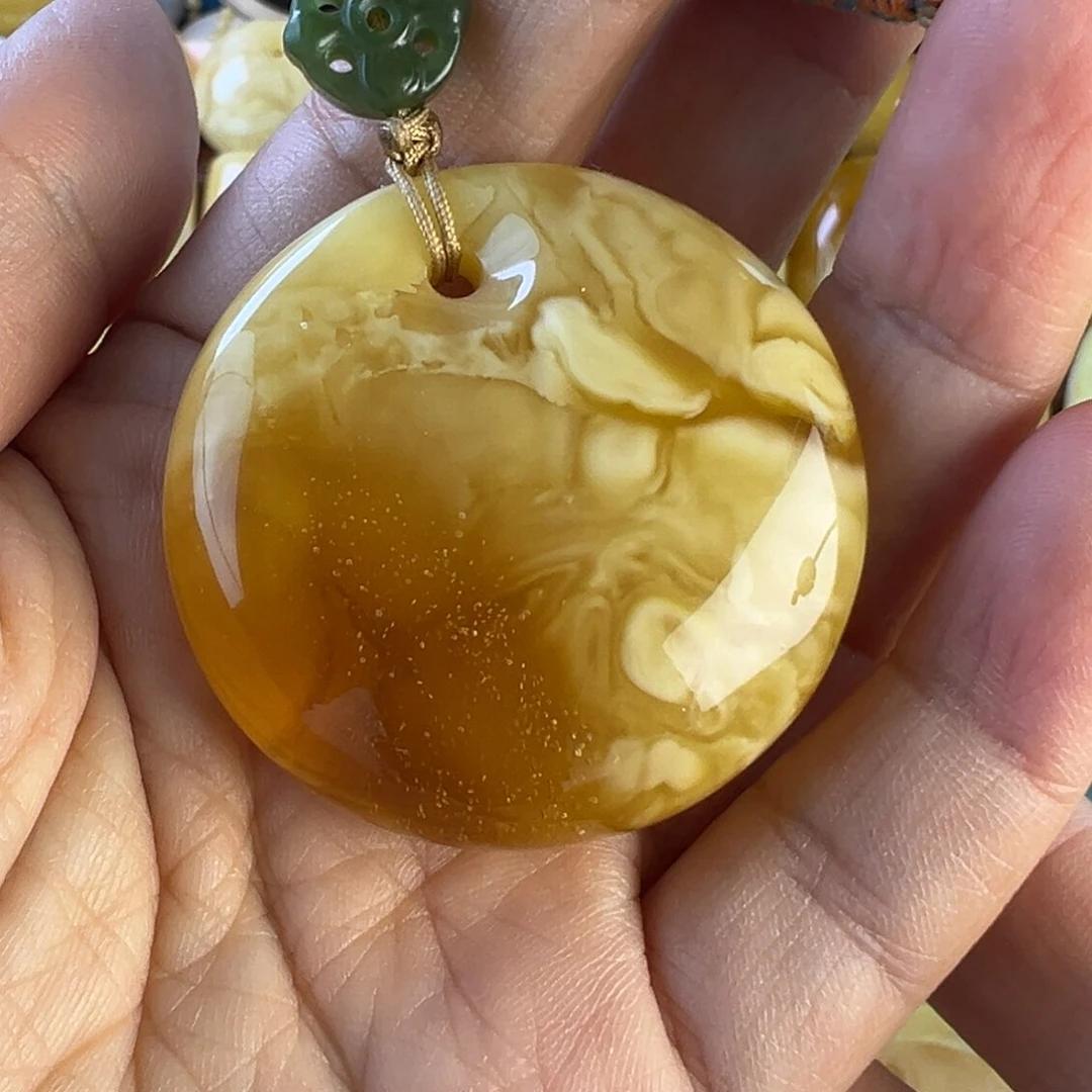 蜜蜡吊坠(赠链)未镶嵌