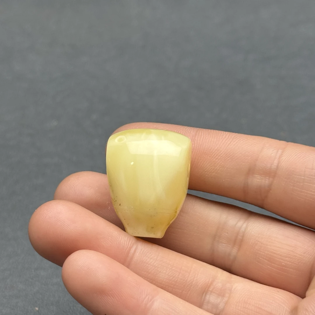 Y2895天然原矿蜜蜡三通20*27*19mm 抖音基地质检发货