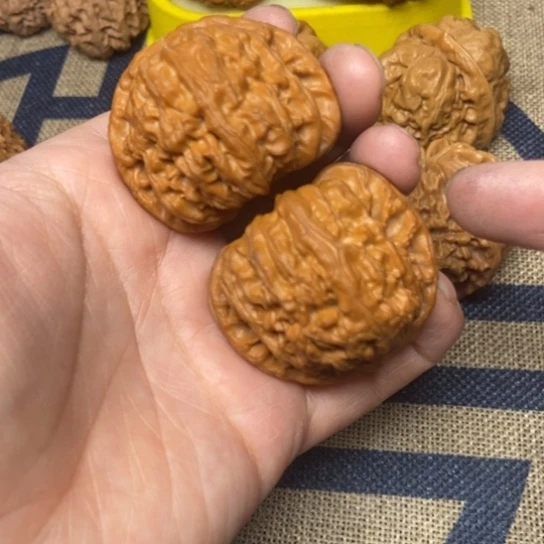 吊坠文玩核桃白狮子
