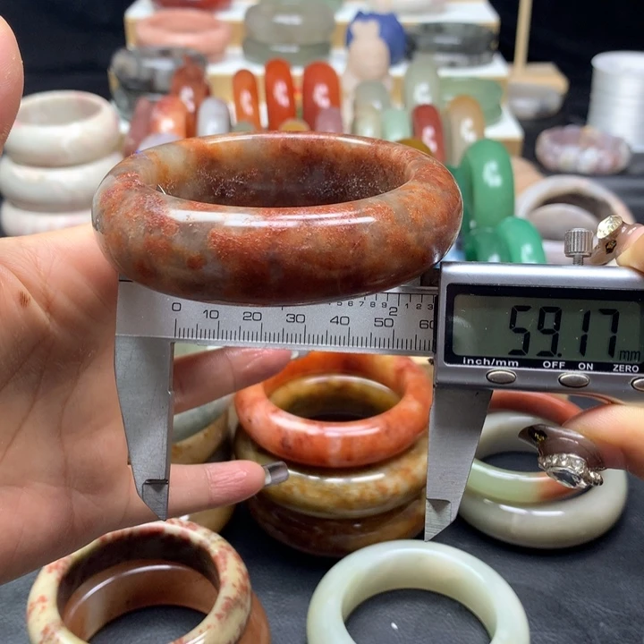 未镶嵌手镯石英质玉