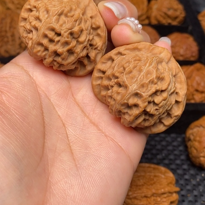 吊坠文玩核桃秦岭野生文玩核桃18