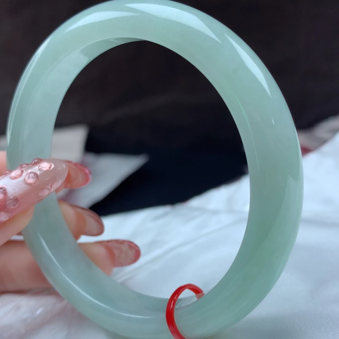 未镶嵌手镯翡翠89200，