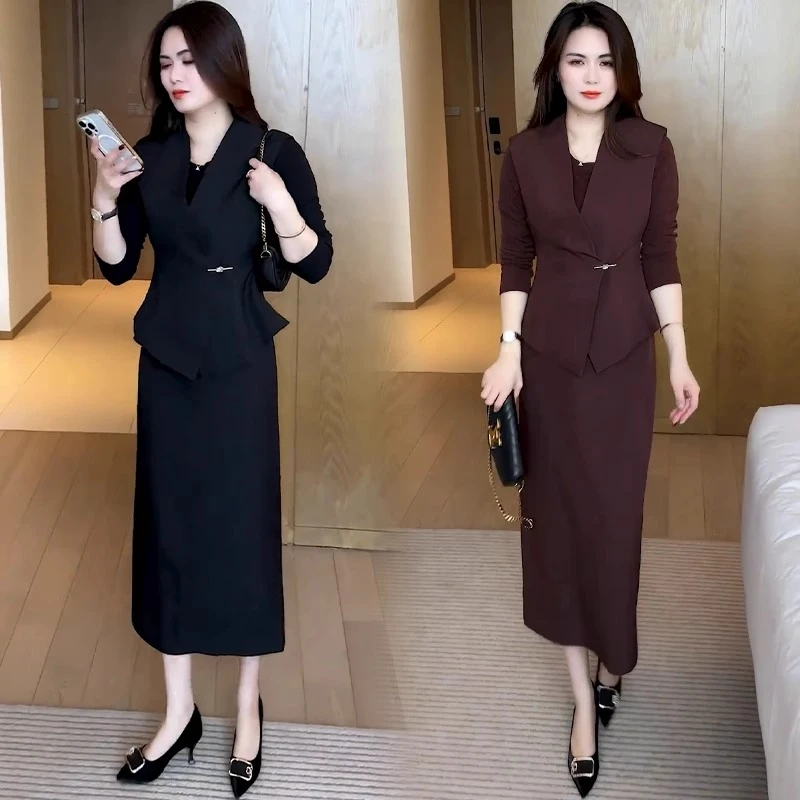 时尚套装女2025春季新款气质显瘦马甲上衣打底衫开叉半身裙三件套