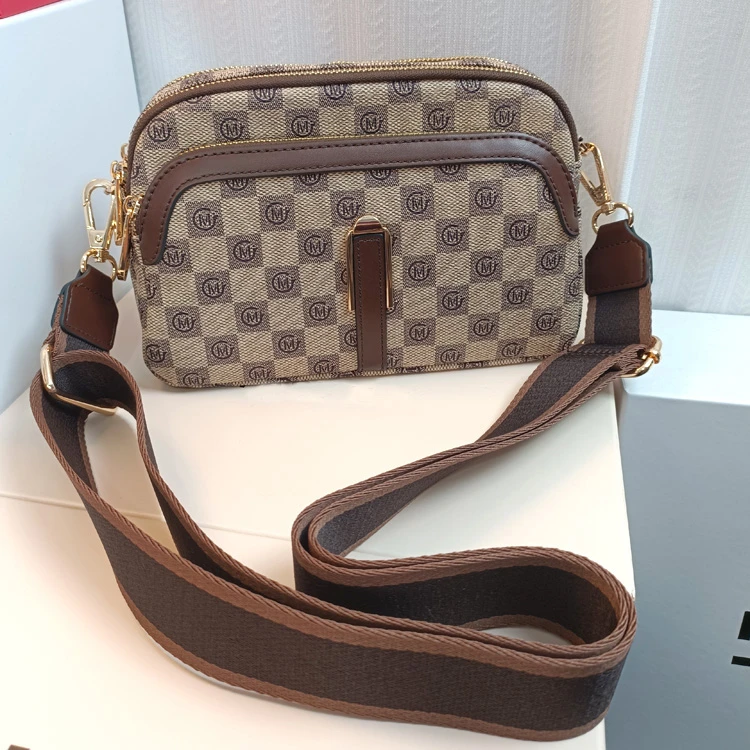 女士斜挎包大容量时尚百搭女包耐磨防水老花皮单肩包气质妈妈挂包