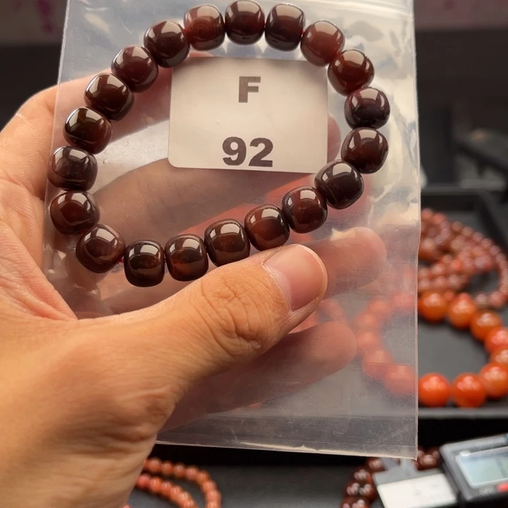 南红玛瑙未镶嵌多样性发货默认微瑕11mm