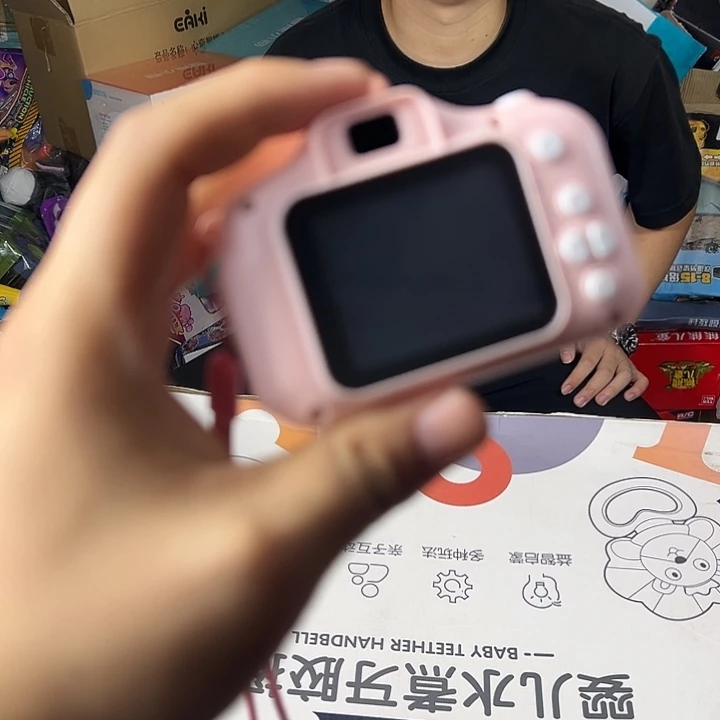 胶制粉色儿童相机