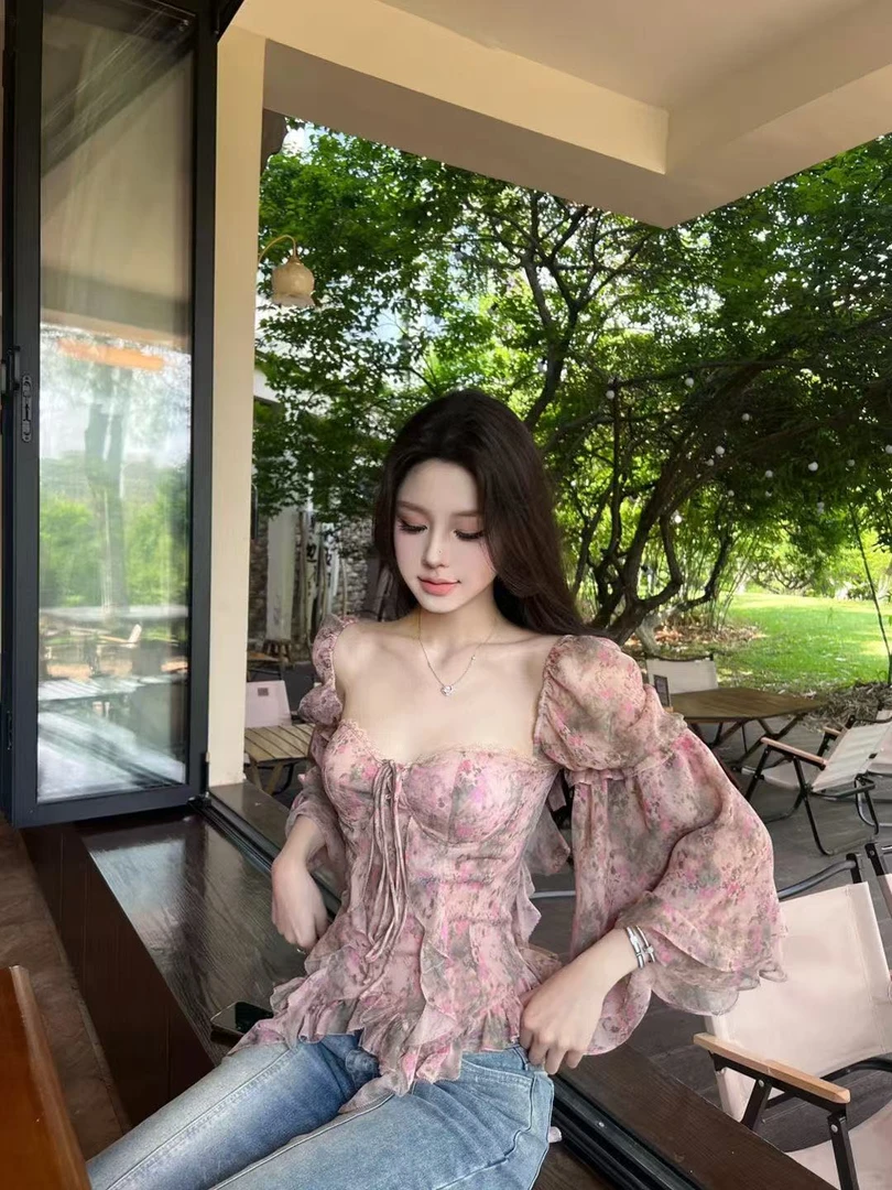 法式纯欲辣妹风设计感碎花飘袖衬衫女秋季新款不规则修身显瘦上衣