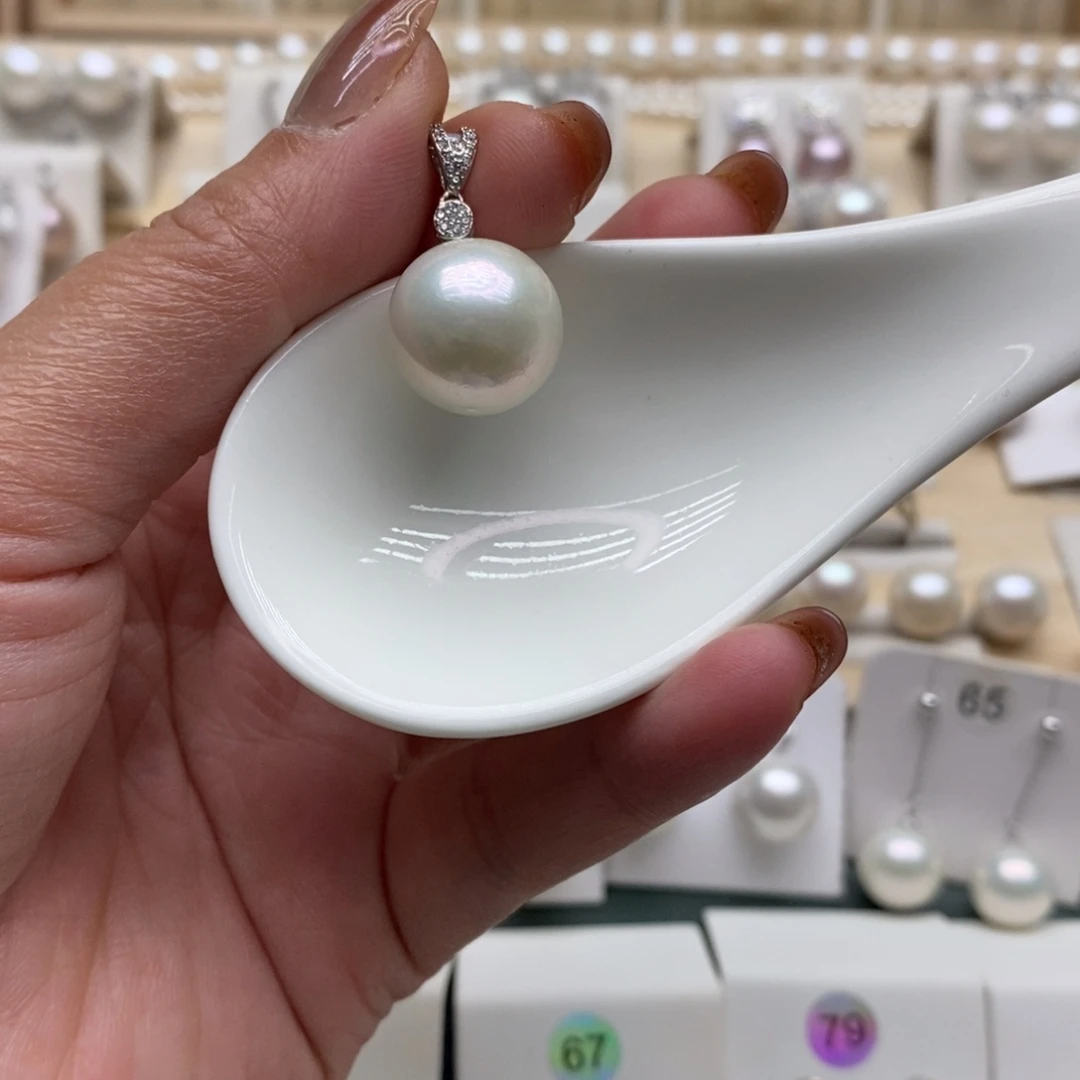 颈饰银S925镶嵌淡水珍珠