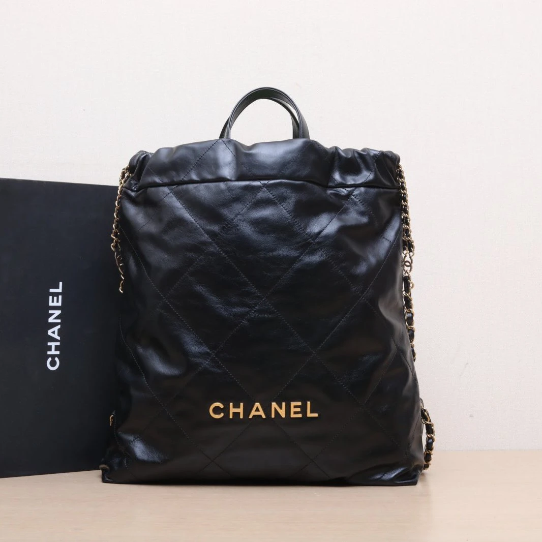 99新 Chanel/香奈儿 珊珊专属22Bag双肩包大号皮革芯片开 金扣