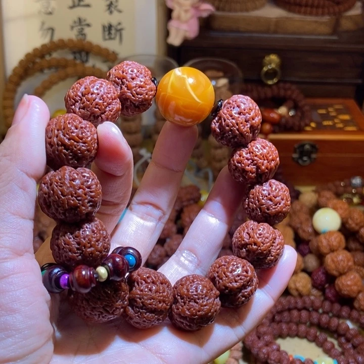 吊坠金刚菩提225玉化菠萝一物
