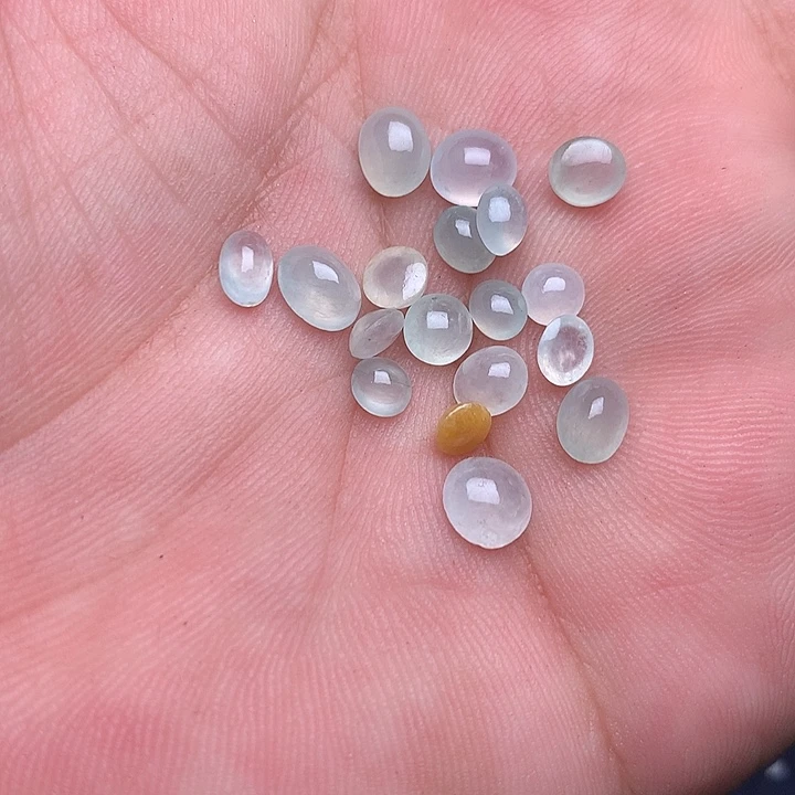 定制翡翠未镶嵌戒指