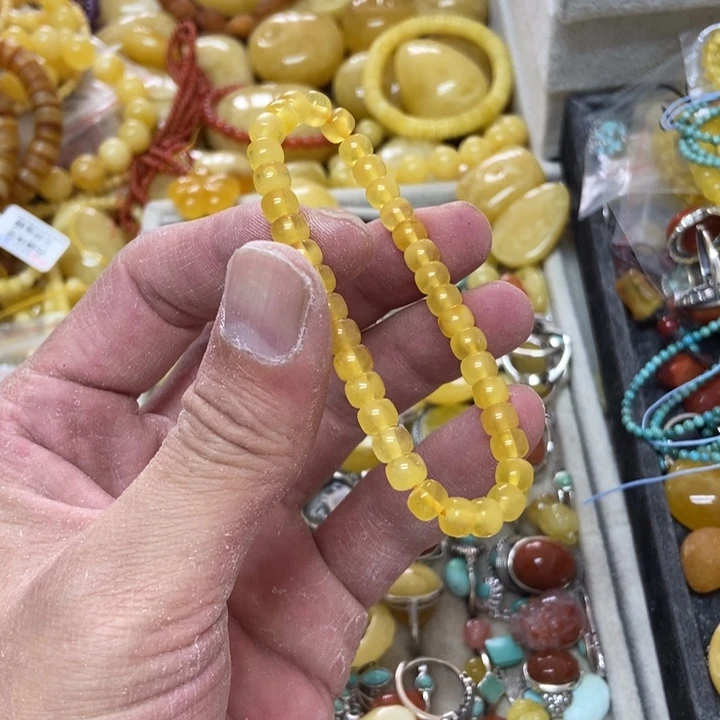 未镶嵌蜜蜡裸石多样性发货