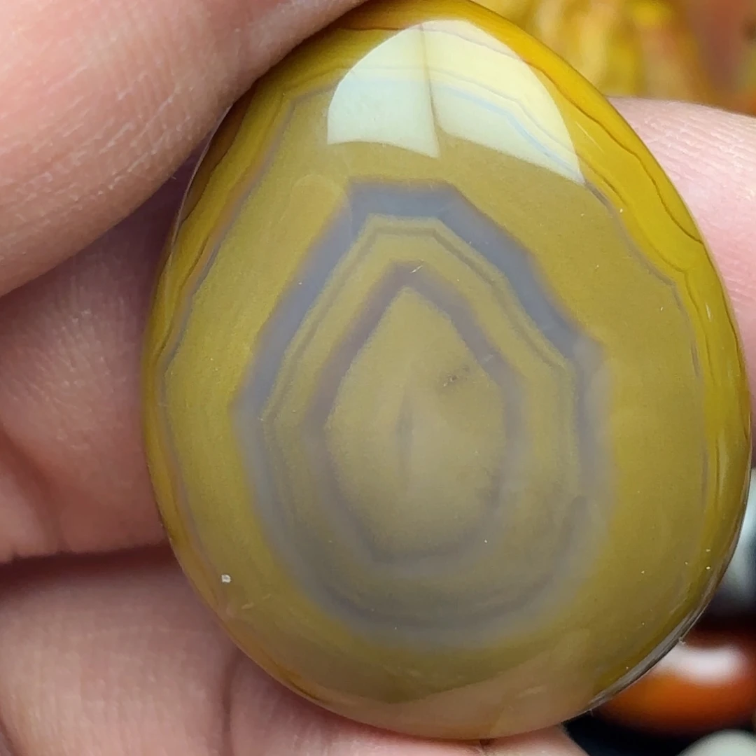 鹰***说玛瑙/玉髓未镶嵌玛瑙