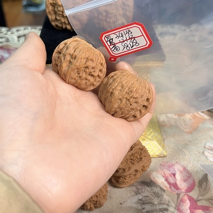 文玩核桃把件磨盘