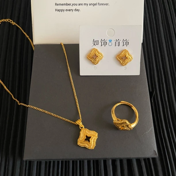 铜合金项链 如饰 古法四叶草三件套套装时尚百搭简约气质