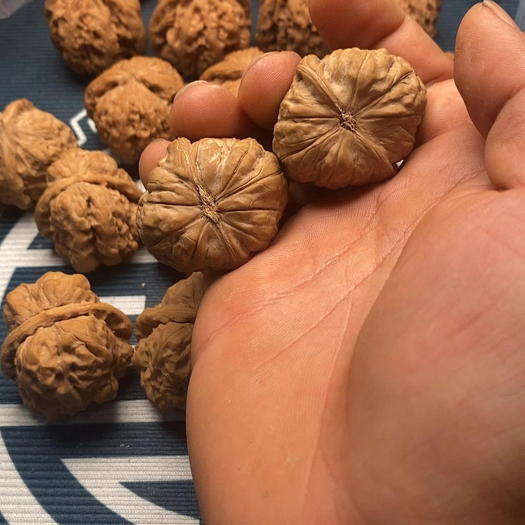 懒***李文玩核桃吊坠南瓜