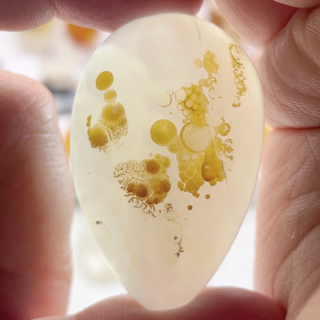 玛瑙/玉髓未镶嵌珠宝奇石