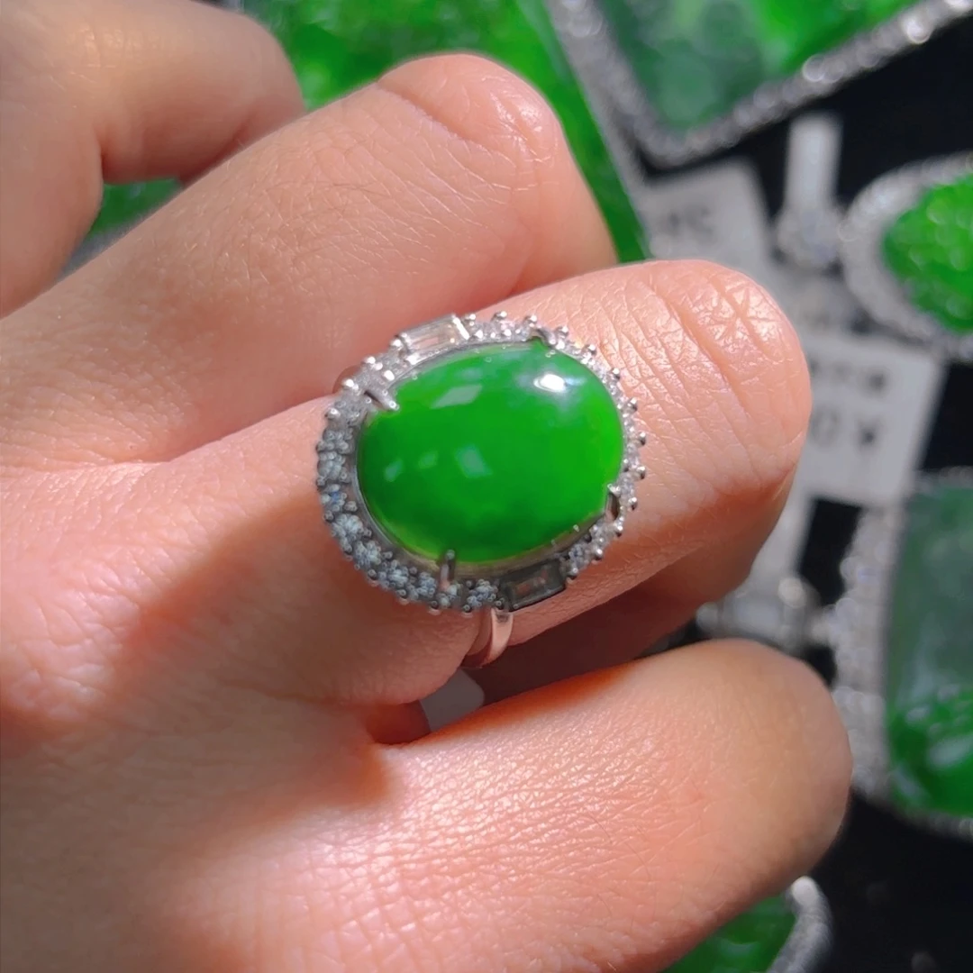 翡翠颈饰银S925镶嵌蛋面