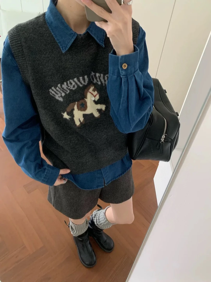 减龄层次感叠穿卡通刺绣针织衫