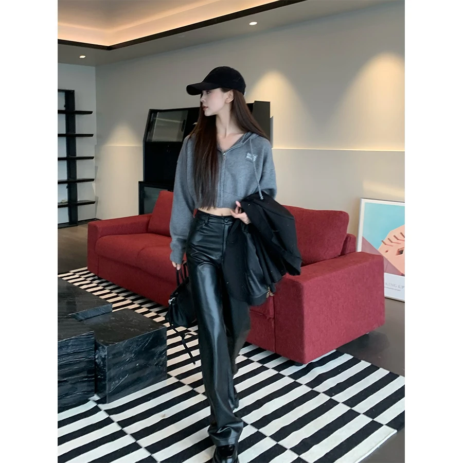 CHICHEN/晨妍 《舍不得脱下来的皮裤》黑色PU皮阔腿裤