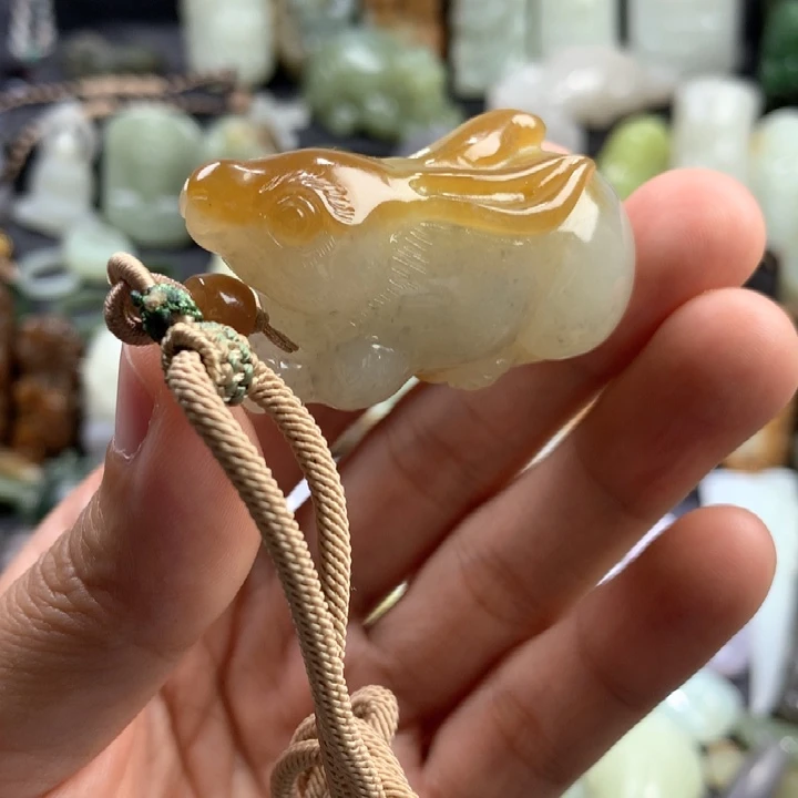 颈饰未镶嵌和田玉