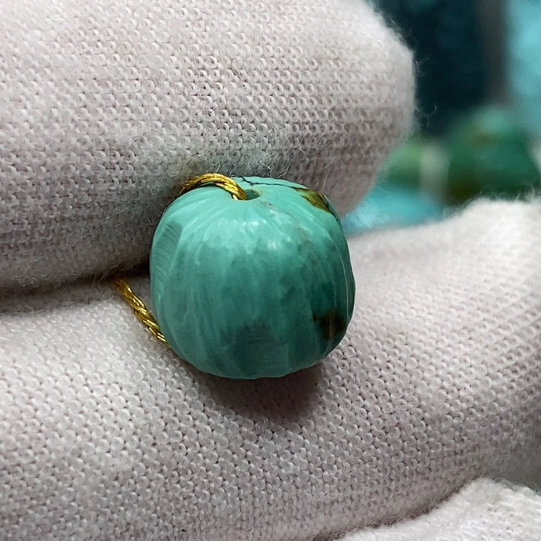 绿松石未镶嵌天然原矿 带武汉地大证书