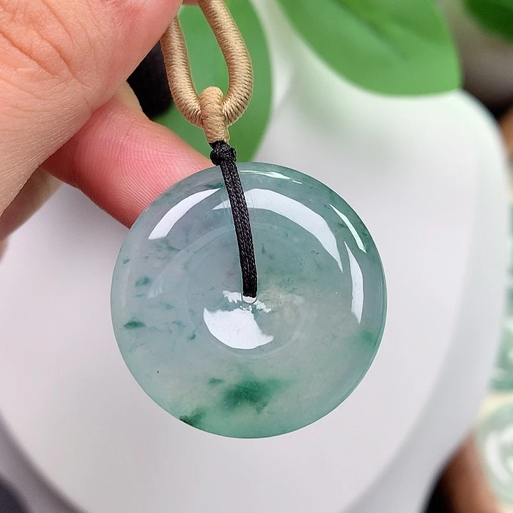 翡翠未镶嵌颈饰平安扣 30.3x6.8mm
