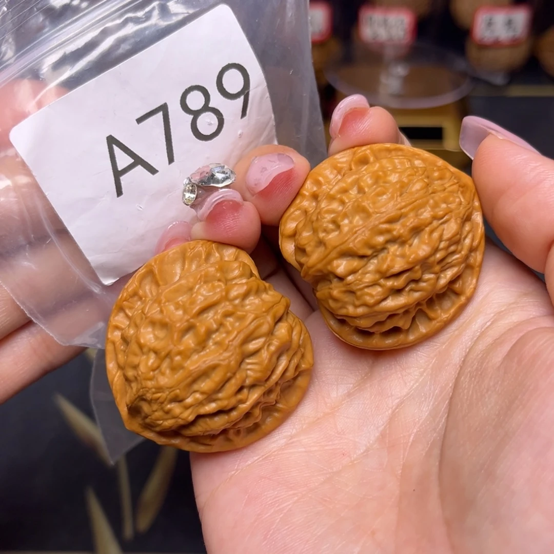 吊坠文玩核桃金牛40