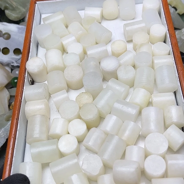 未镶嵌和田玉珠宝奇石