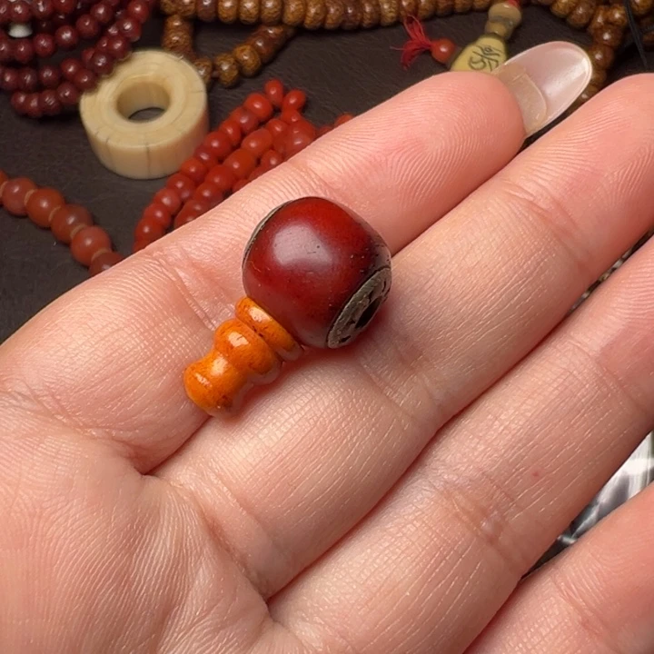 绿***湾琉璃/树脂/塑料类三通。 单圈。